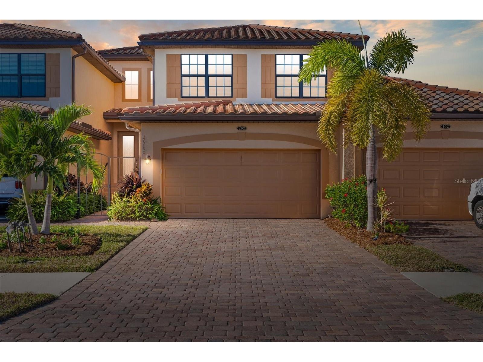 20110 Ragazza Circle #202 Venice FL 34293 J1002293 image1