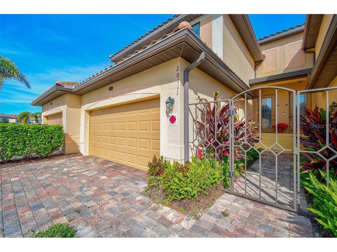 20111 Ragazza Circle #201 Venice FL 34293 N6130960 image1