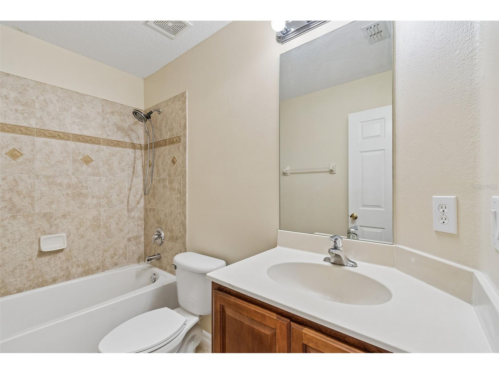 20112 Indian Rosewood Drive Tampa FL 33647 TB8486427 image57