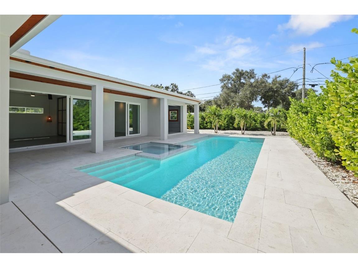 2012 Culberson Avenue Dunedin FL 34698 TB8440588 image2