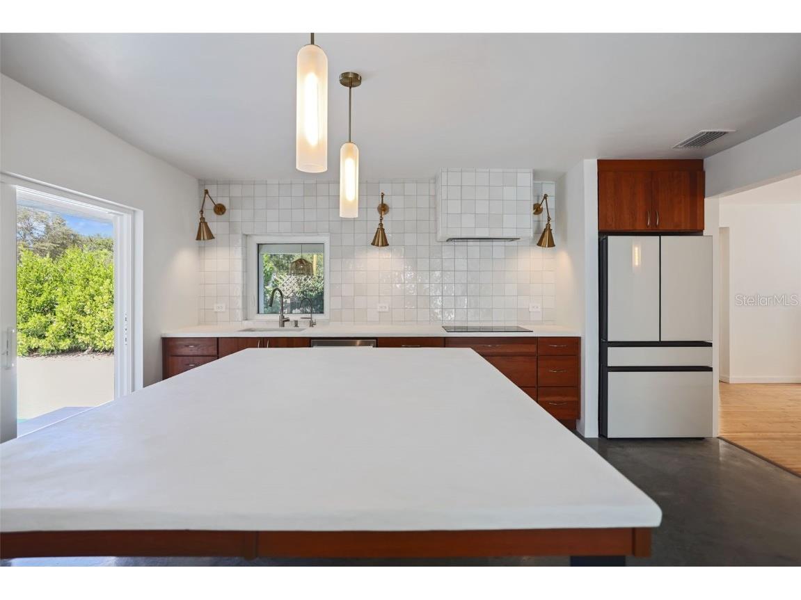 2012 Culberson Avenue Dunedin FL 34698 TB8440588 image24