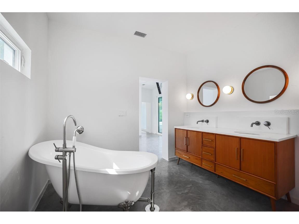 2012 Culberson Avenue Dunedin FL 34698 TB8440588 image36