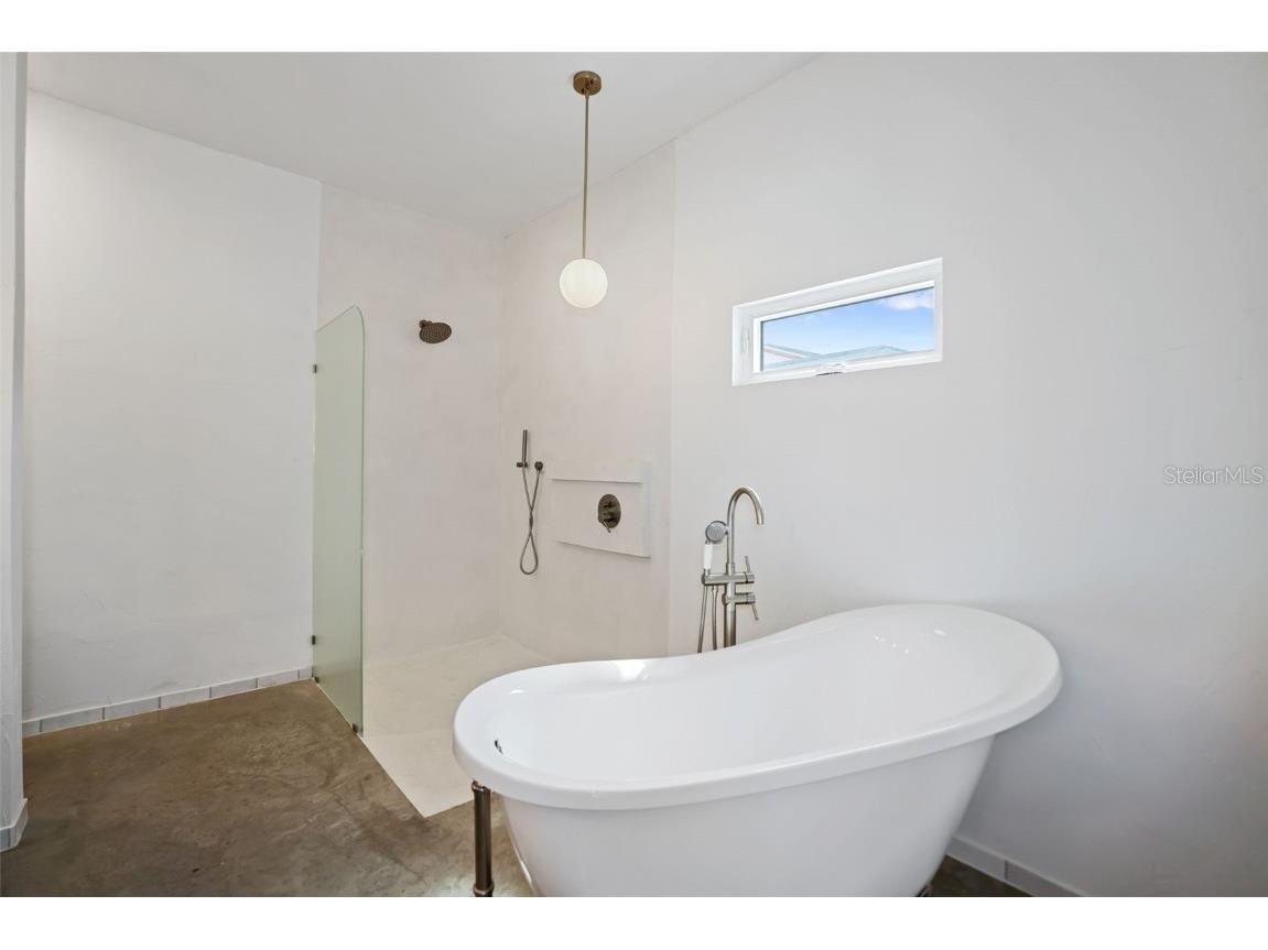 2012 Culberson Avenue Dunedin FL 34698 TB8440588 image39