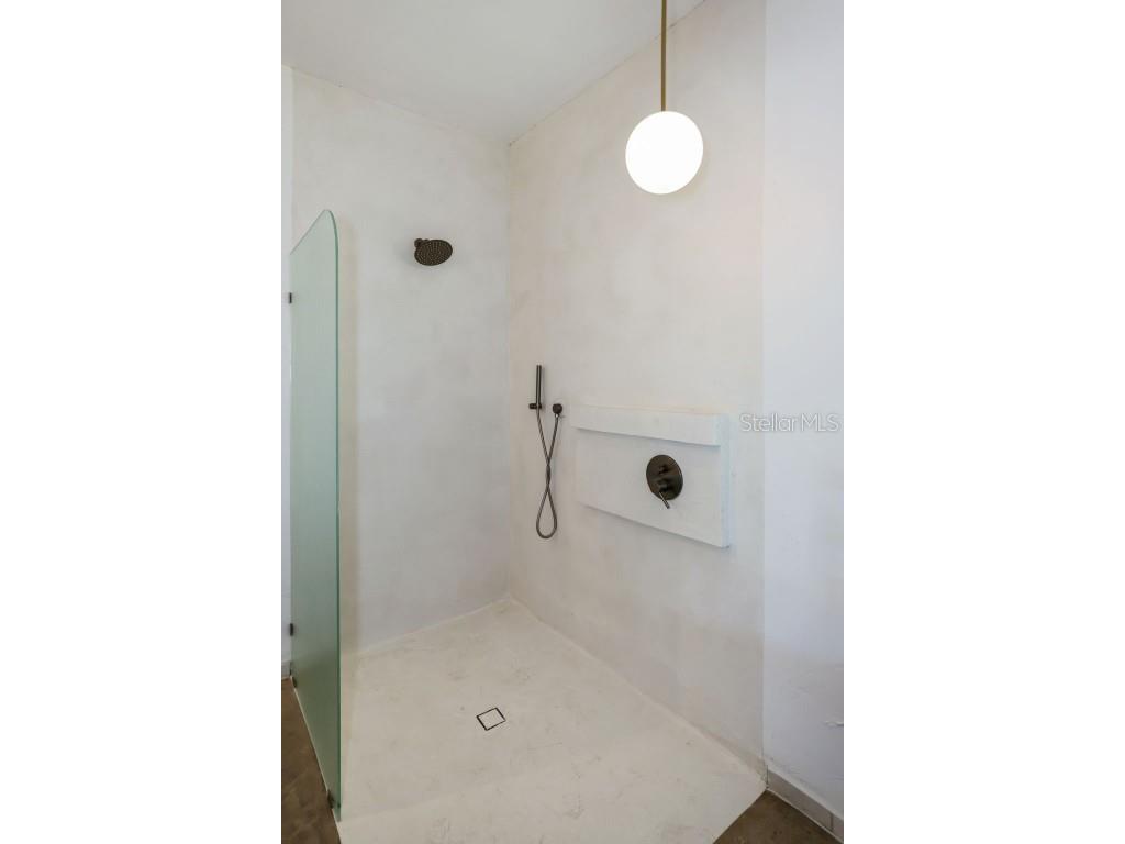 2012 Culberson Avenue Dunedin FL 34698 TB8440588 image40