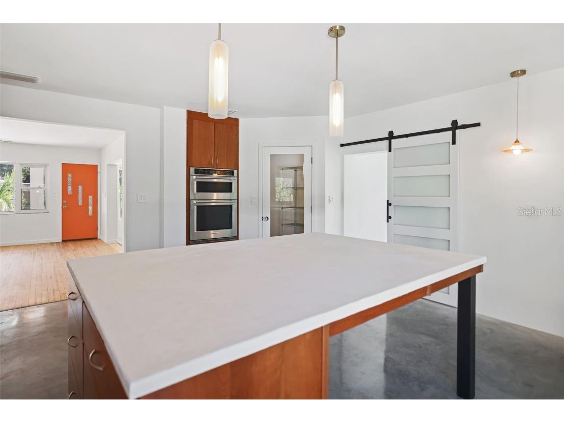 2012 Culberson Avenue Dunedin FL 34698 TB8440588 image8