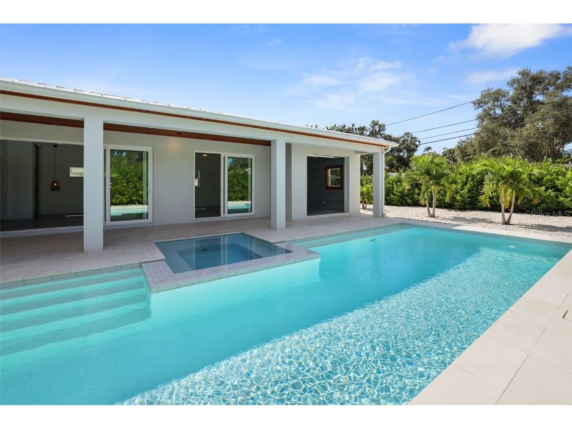 2012 Culberson Avenue Dunedin FL 34698 TB8440588 image82