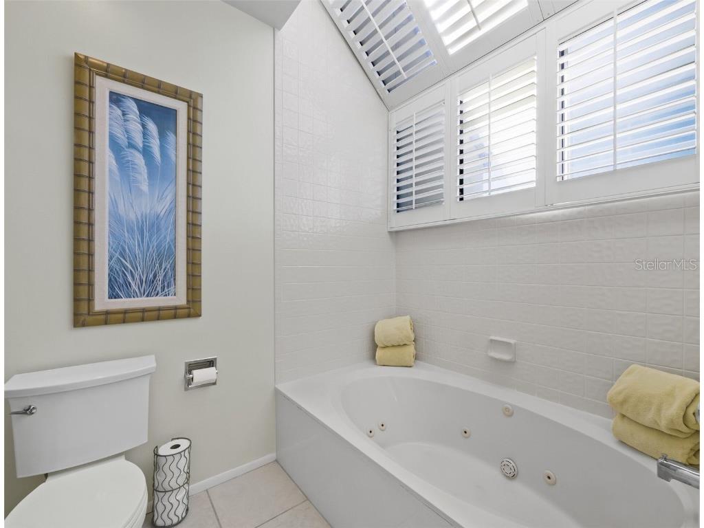 2012 Harbourside Drive #2104 Longboat Key FL 34228 A4664458 image28