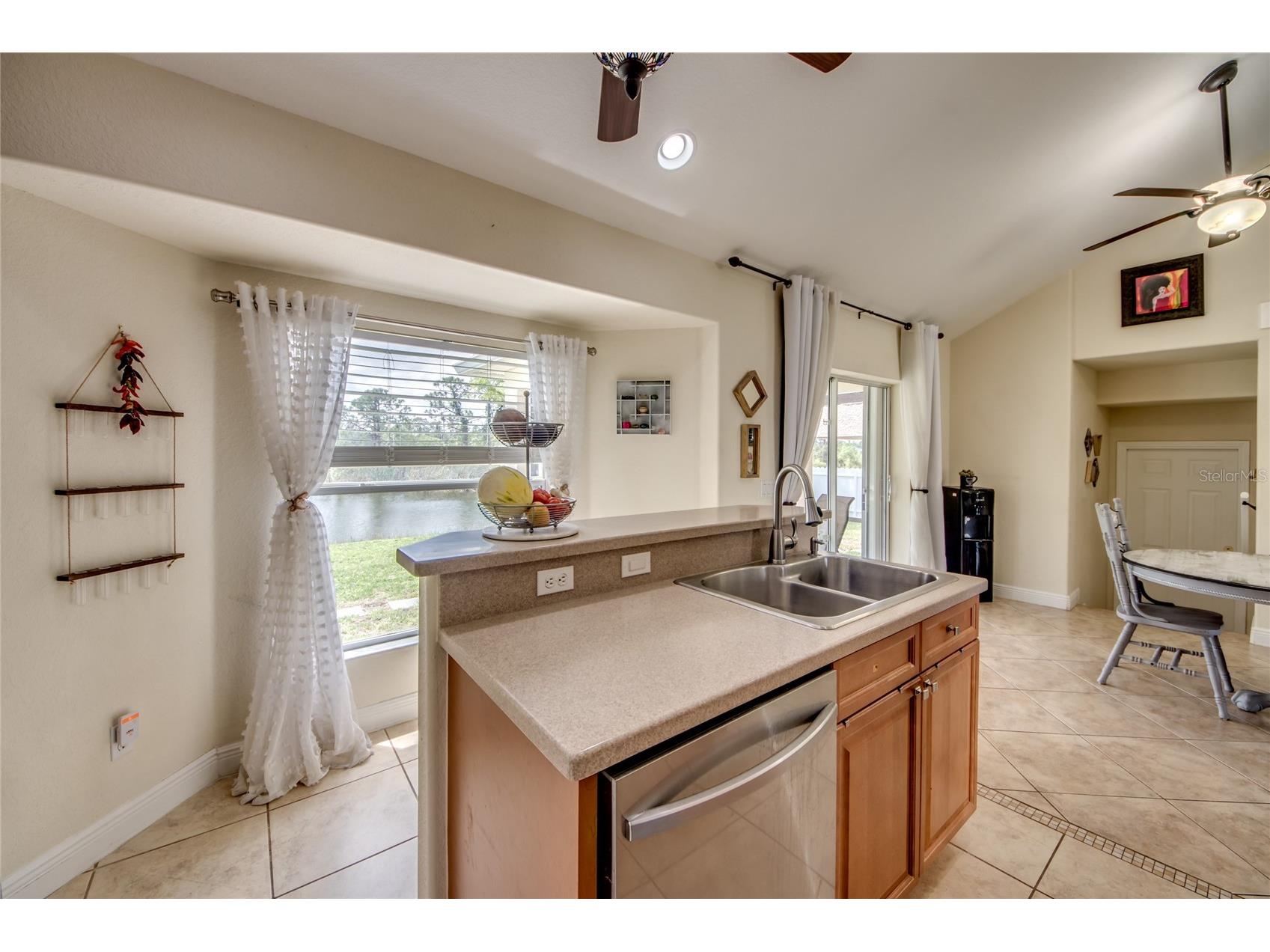 2012 NE 33rd Lane Cape Coral FL 33909 V4949558 image17