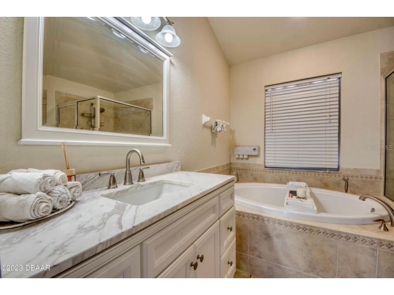 2012 NE 33rd Lane Cape Coral FL 33909 V4949558 image28