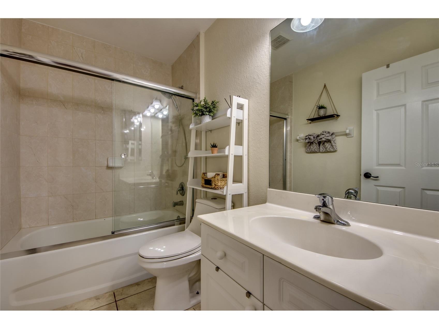 2012 NE 33rd Lane Cape Coral FL 33909 V4949558 image32