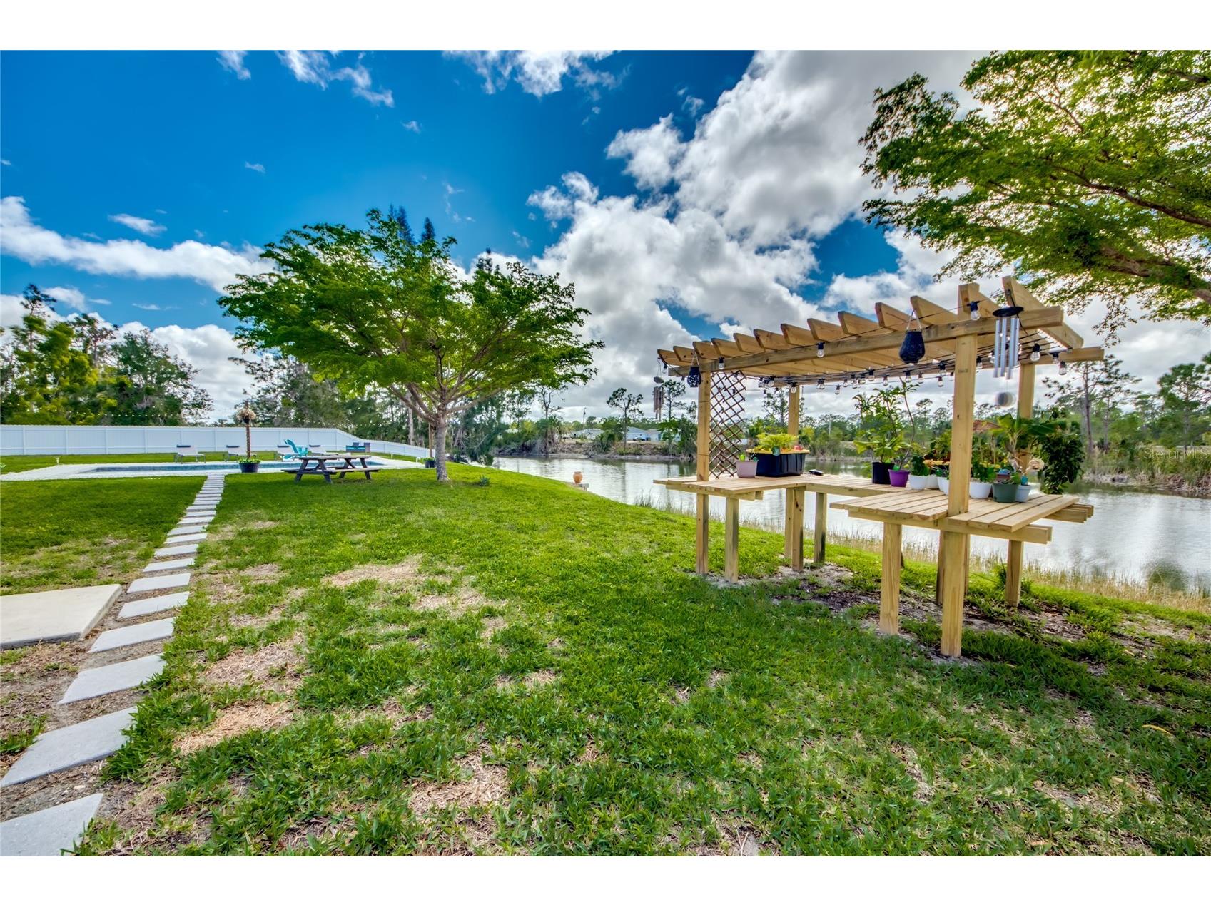 2012 NE 33rd Lane Cape Coral FL 33909 V4949558 image41