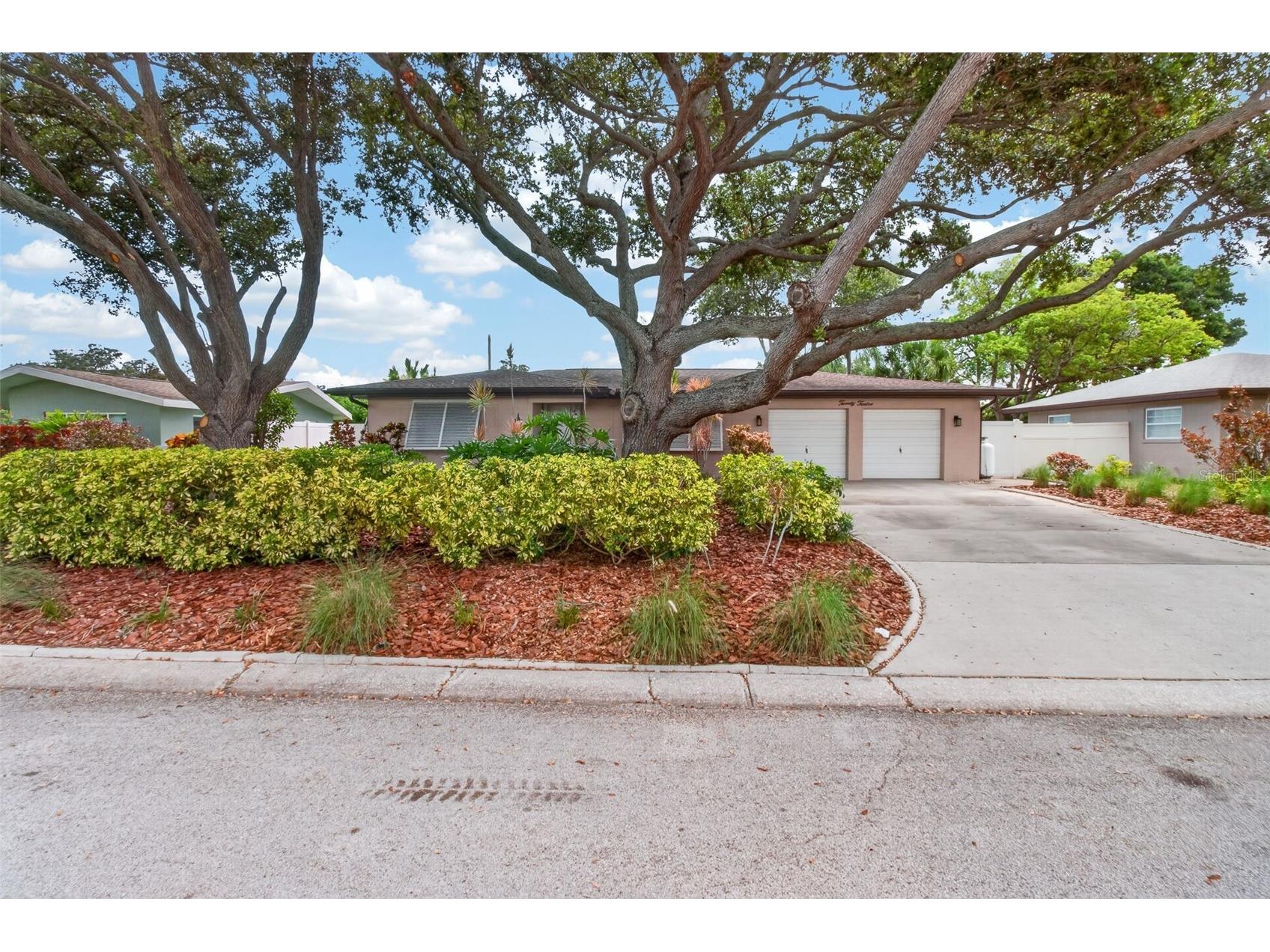 2012 Ripon Drive Clearwater FL 33764 TB8524491 image1