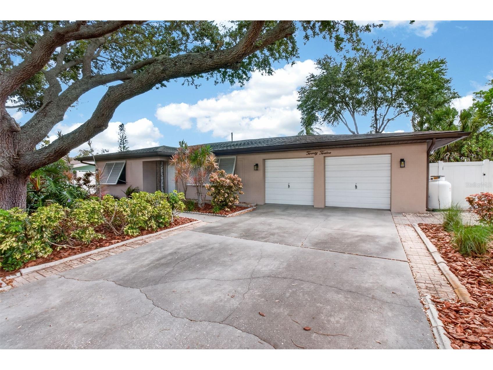2012 Ripon Drive Clearwater FL 33764 TB8524491 image2