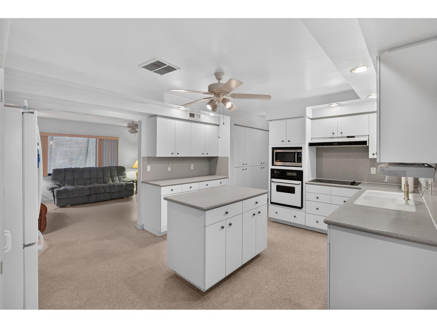 2012 Ripon Drive Clearwater FL 33764 TB8524491 image8