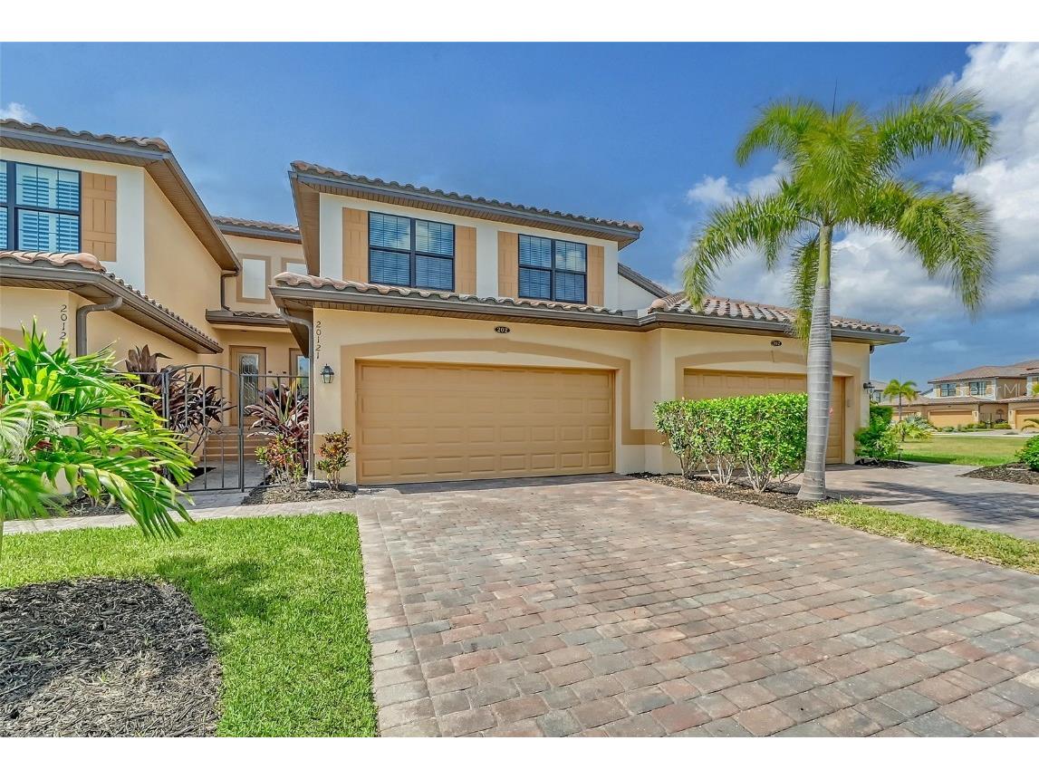 20121 Ragazza Circle #202 Venice FL 34293 A4613247 image1