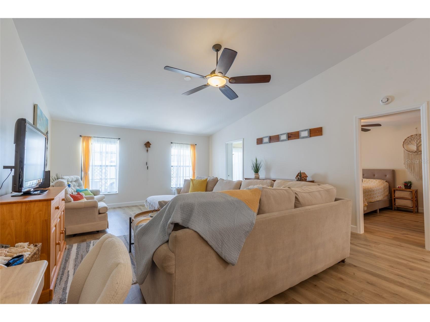 2013 Dover Court Oldsmar FL 34677 TB8519255 image9