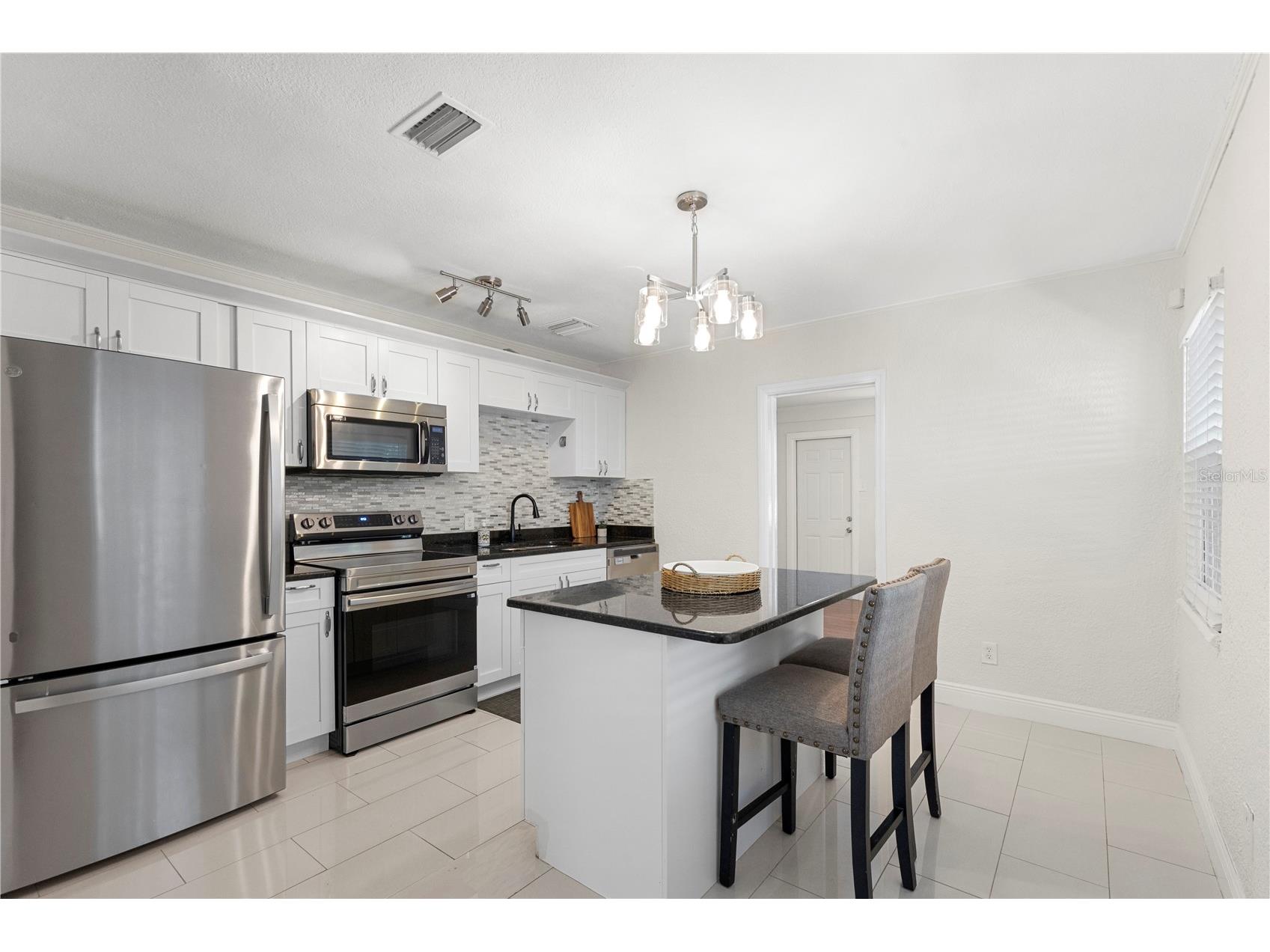 2013 E Henry Avenue Tampa FL 33610 TB8508269 image14