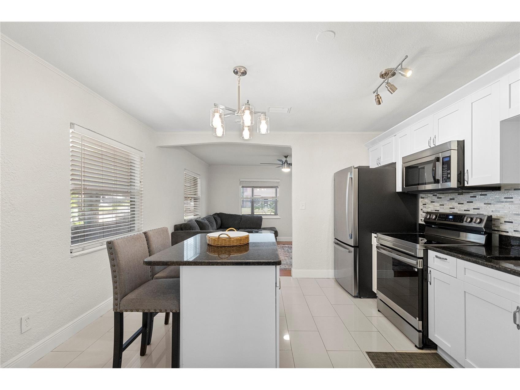 2013 E Henry Avenue Tampa FL 33610 TB8508269 image17