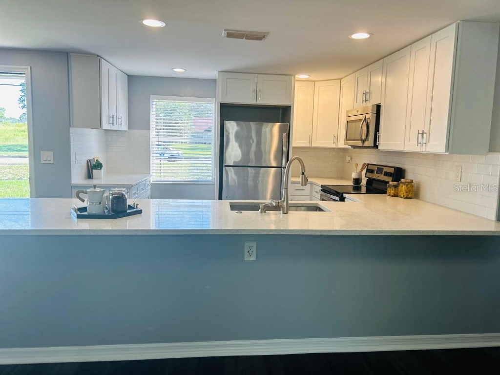 2013 Finland Drive Spring Hill FL 34609 W7865829 image21