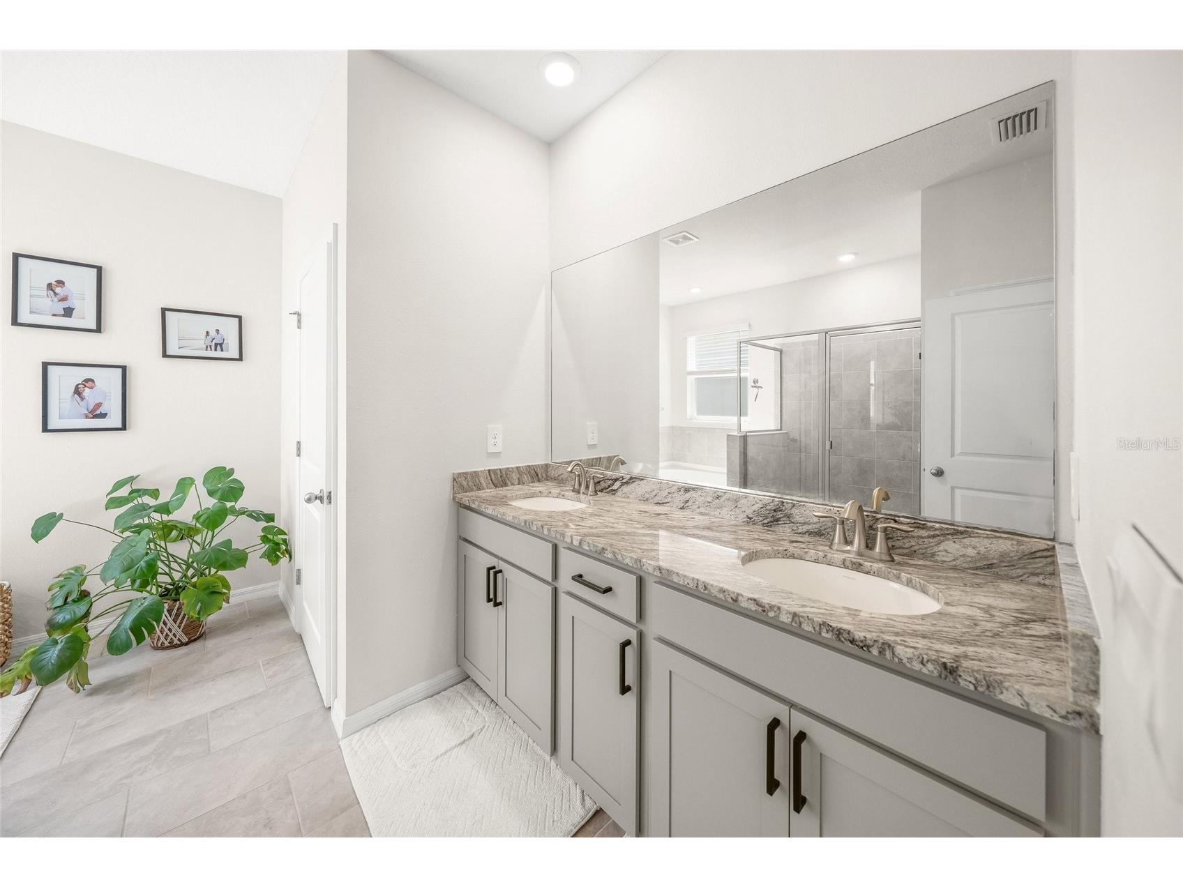 2013 Midnight Pearl Drive Sarasota FL 34240 A4694232 image12