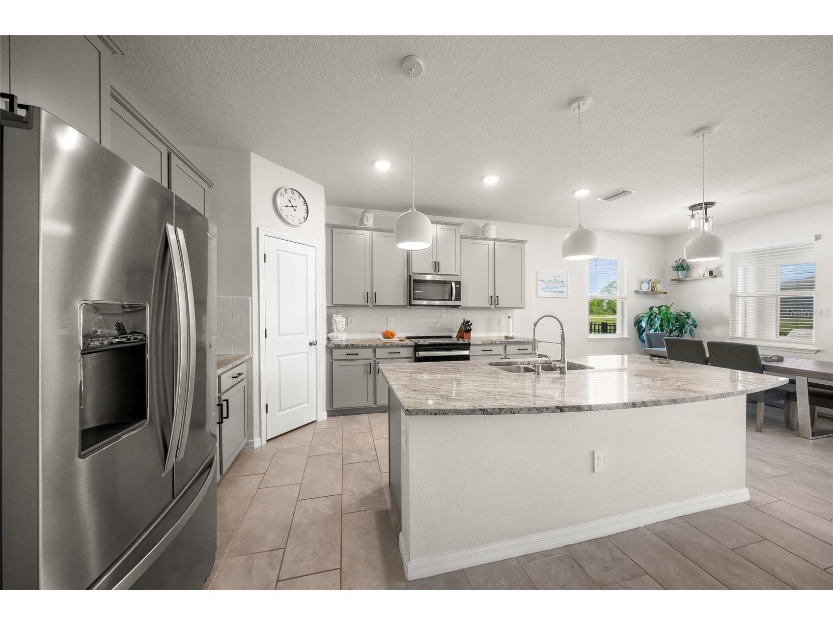 2013 Midnight Pearl Drive Sarasota FL 34240 A4694232 image2