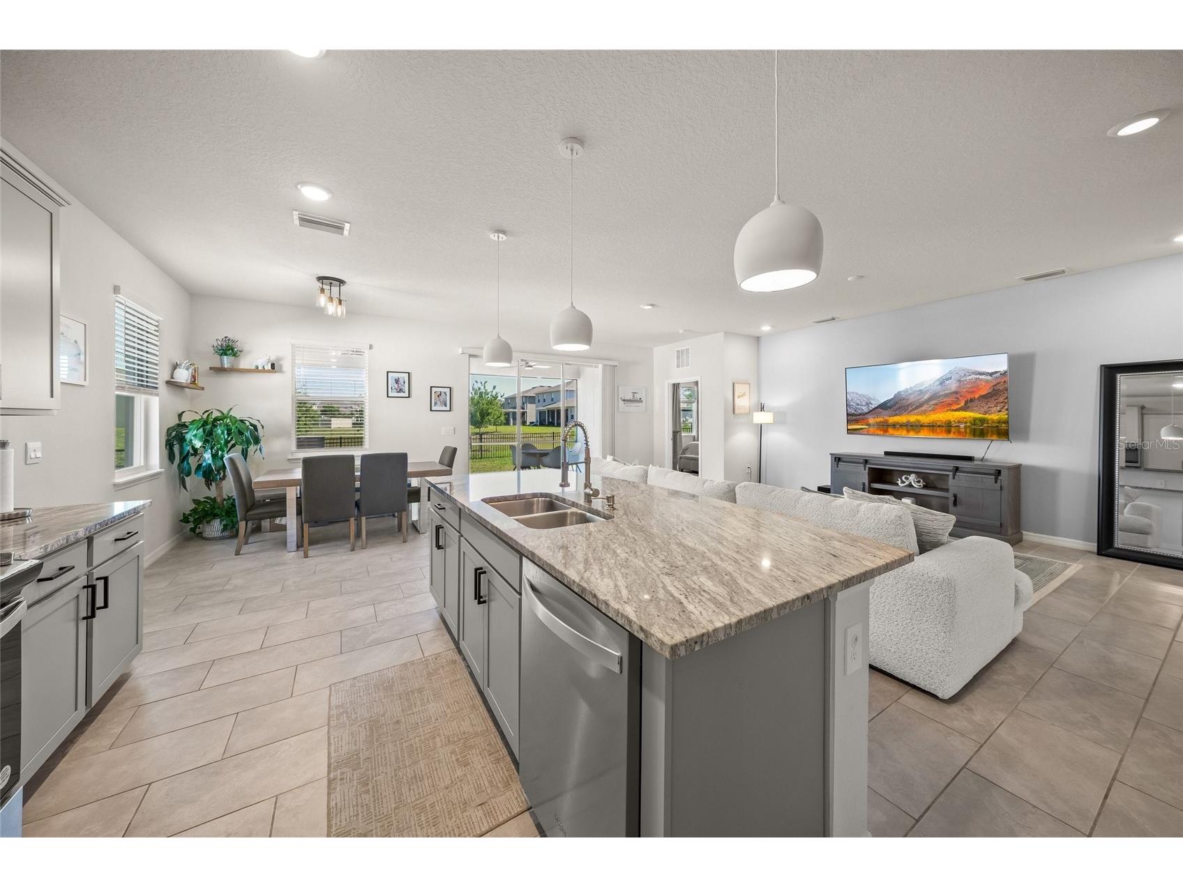 2013 Midnight Pearl Drive Sarasota FL 34240 A4694232 image4