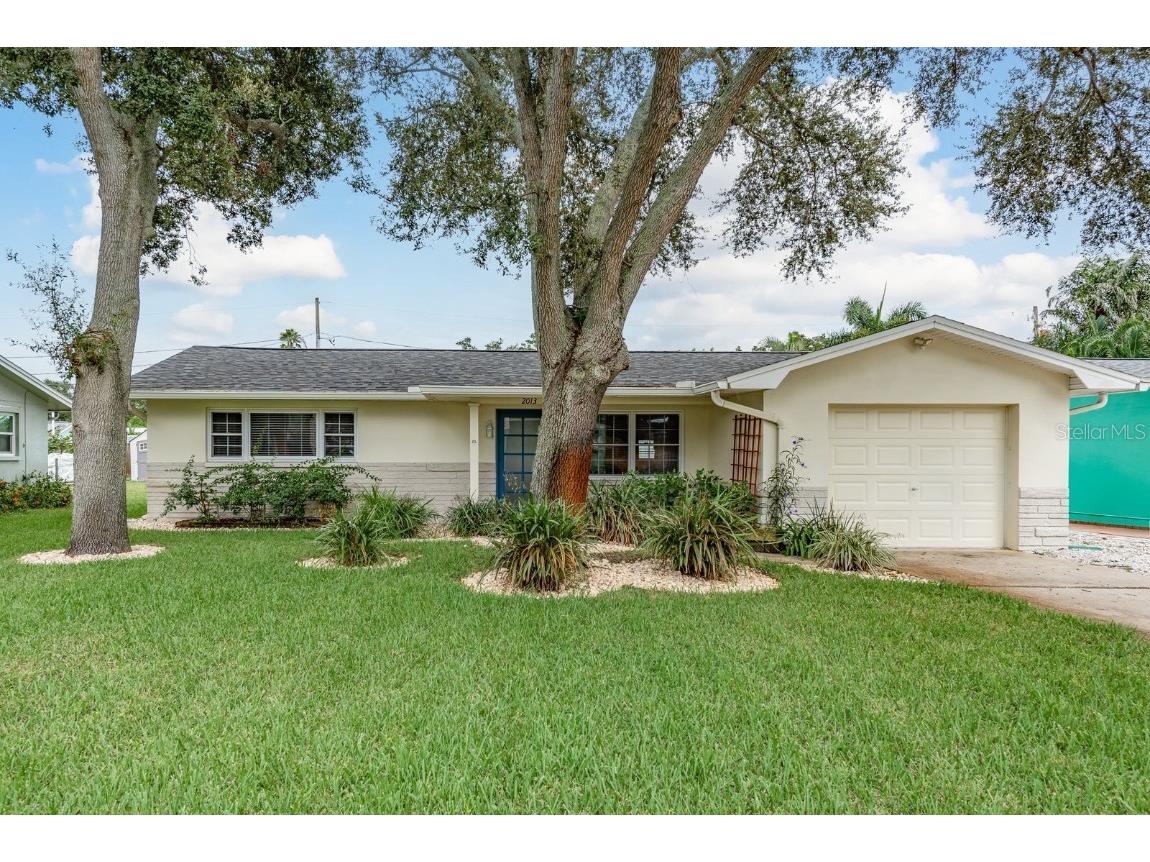 2013 Princeton Avenue Dunedin FL 34698 TB8426240 image1