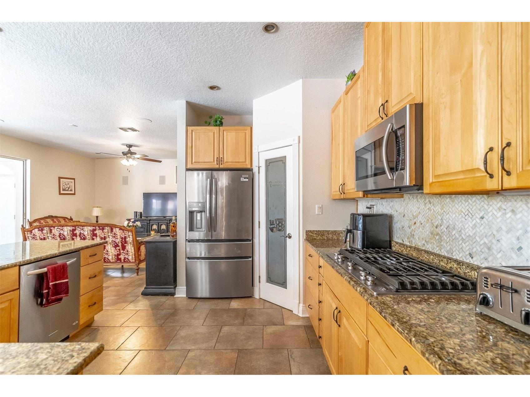 2013 Quail Hollow Dr Deland FL 32720 - ST JOHNS RIVER V4948884 image13