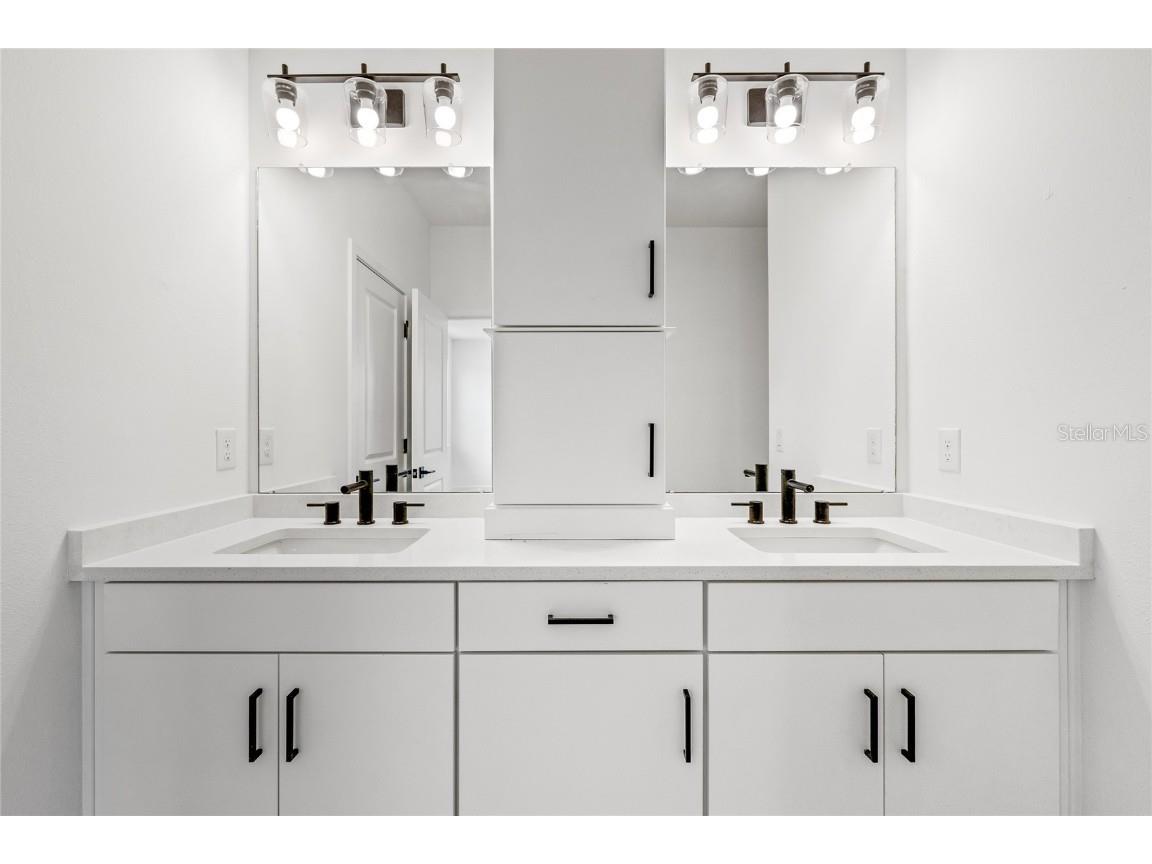 2013 Wild Heron Court Valrico FL 33596 TB8426412 image25