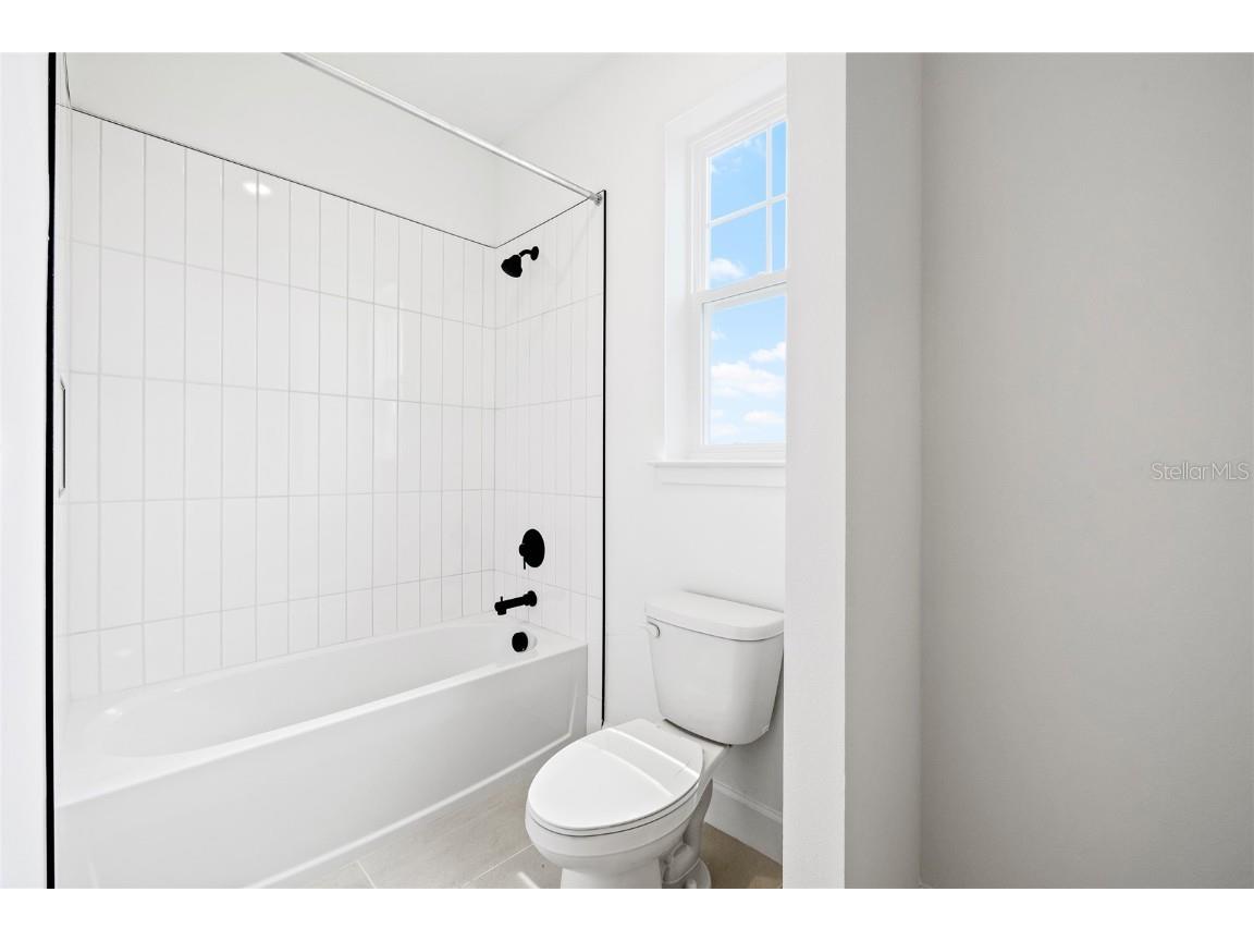 2013 Wild Heron Court Valrico FL 33596 TB8426412 image31