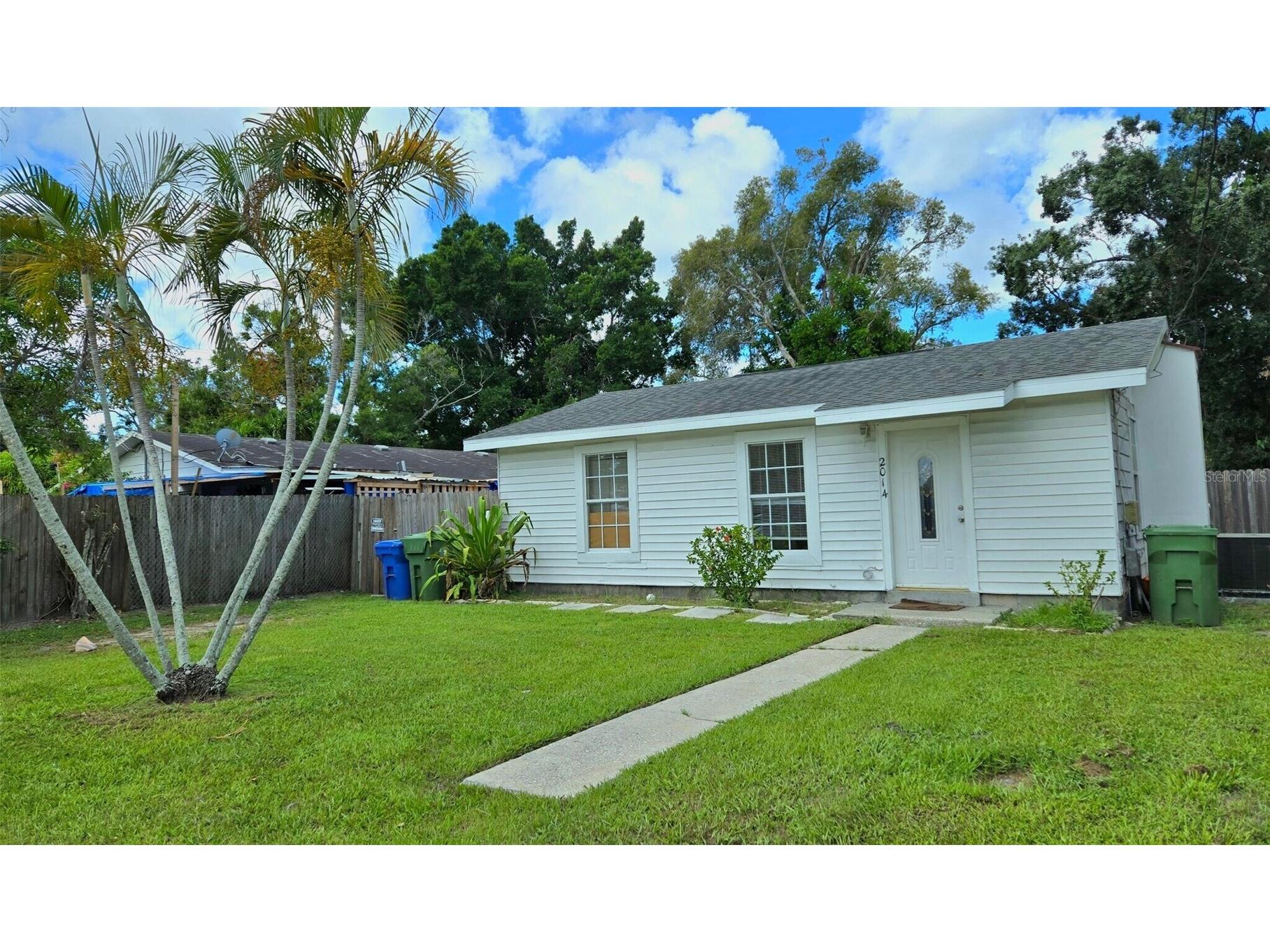 2014 10th Street W #B Bradenton FL 34205 A4685111 image1