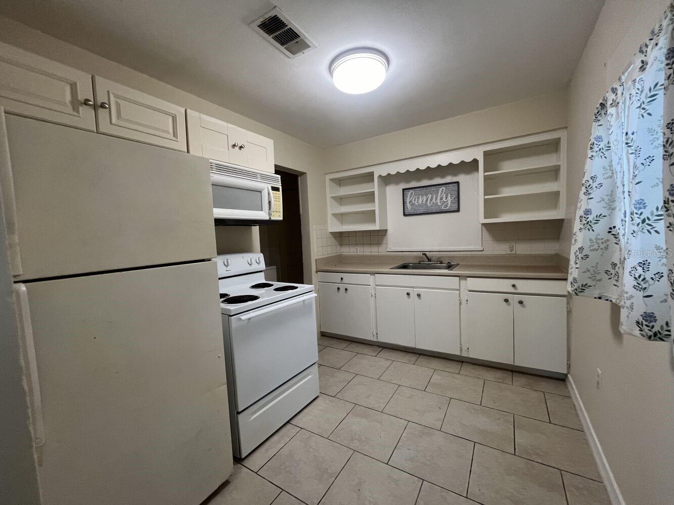 2014 10th Street W Bradenton FL 34205 A4693700 image3