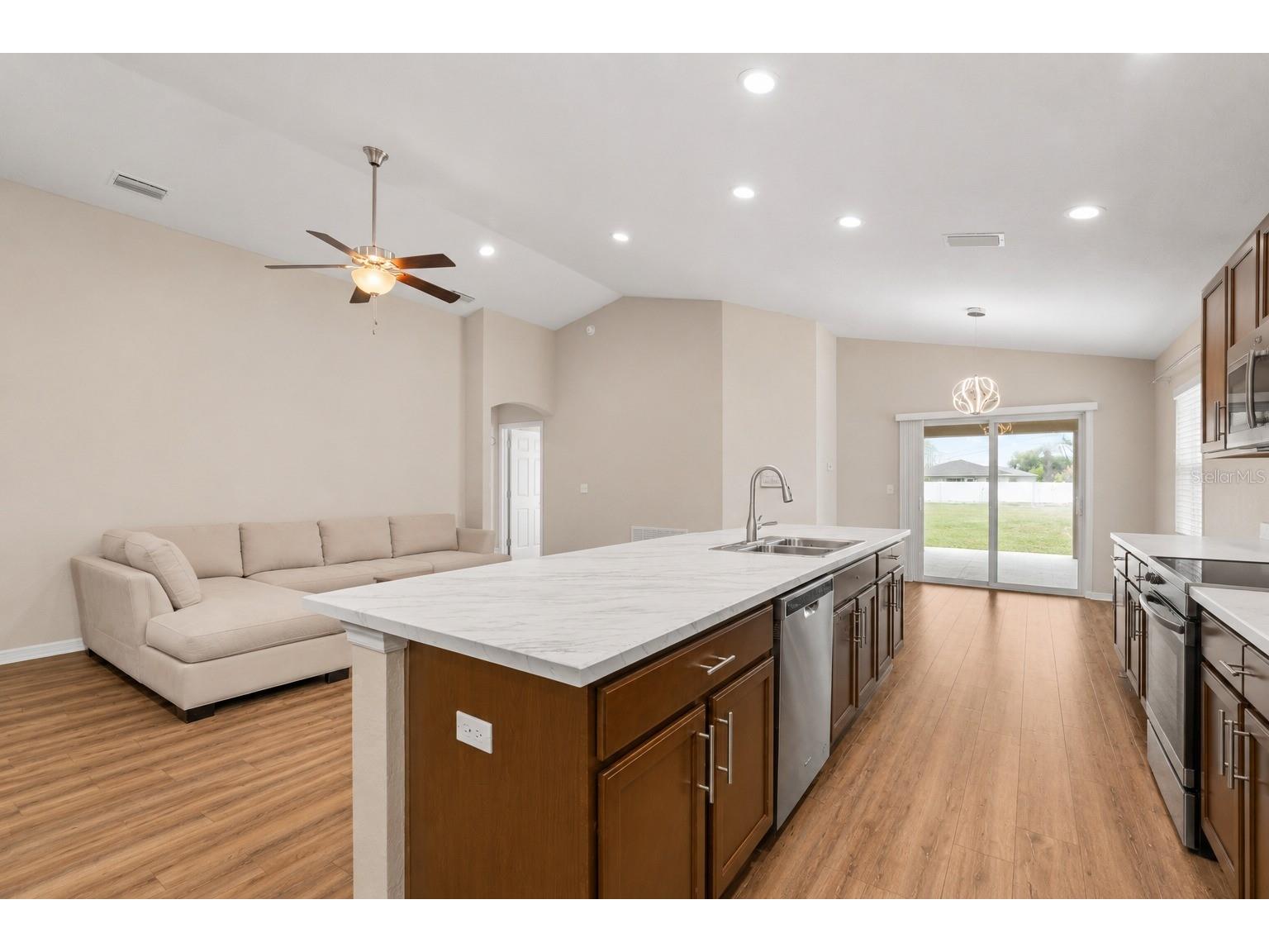 2014 Danes Court Lakeland FL 33810 TB8513490 image13
