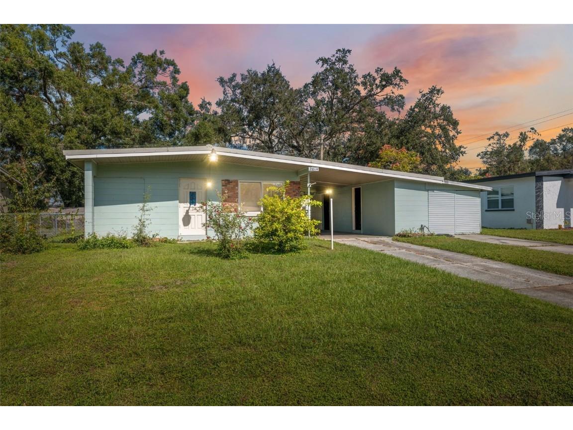 2014 E Robson Street Tampa FL 33610 W7869664 image1