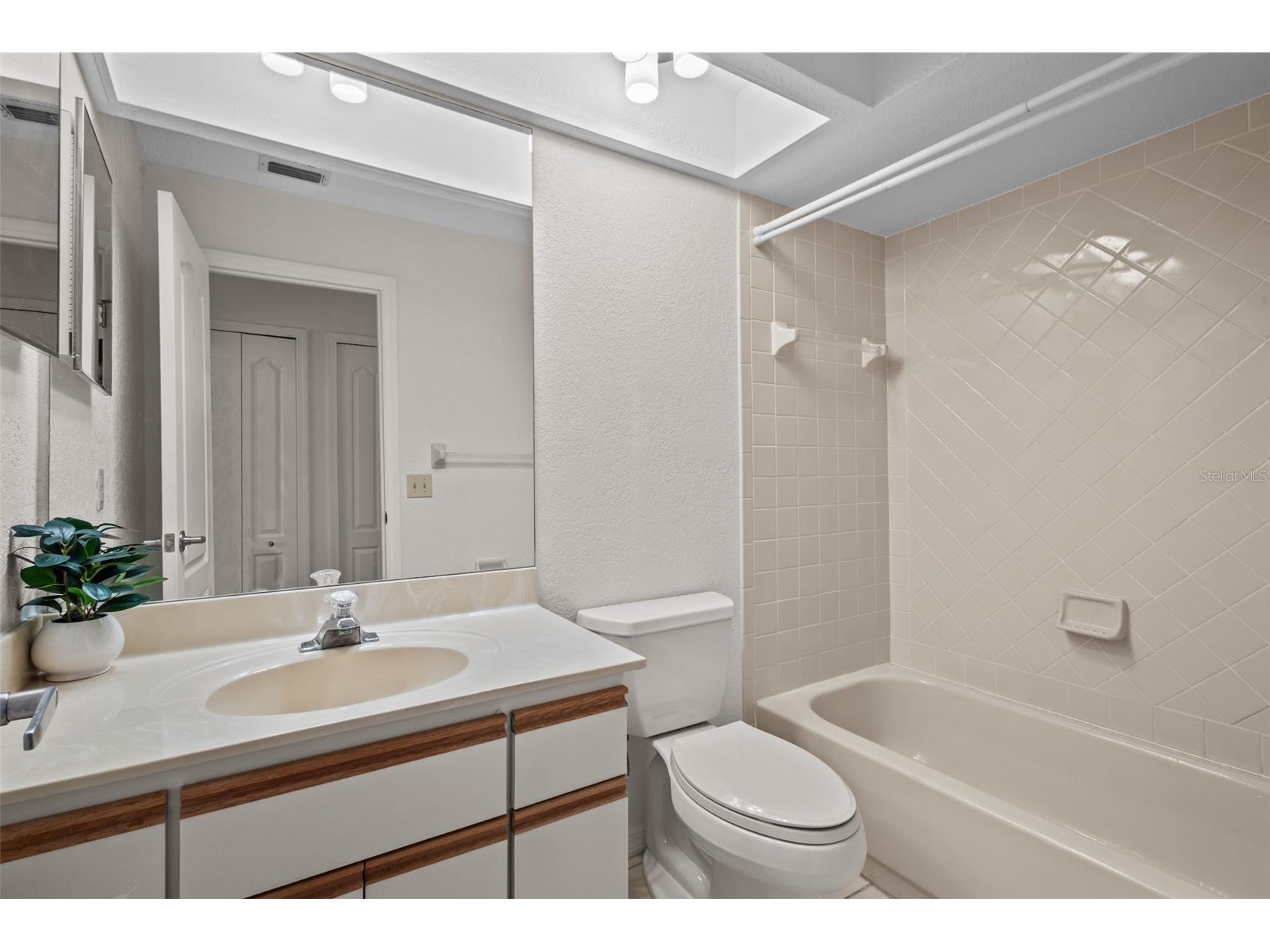 2014 Golfview Drive #2014 Tarpon Springs FL 34689 TB8483185 image22