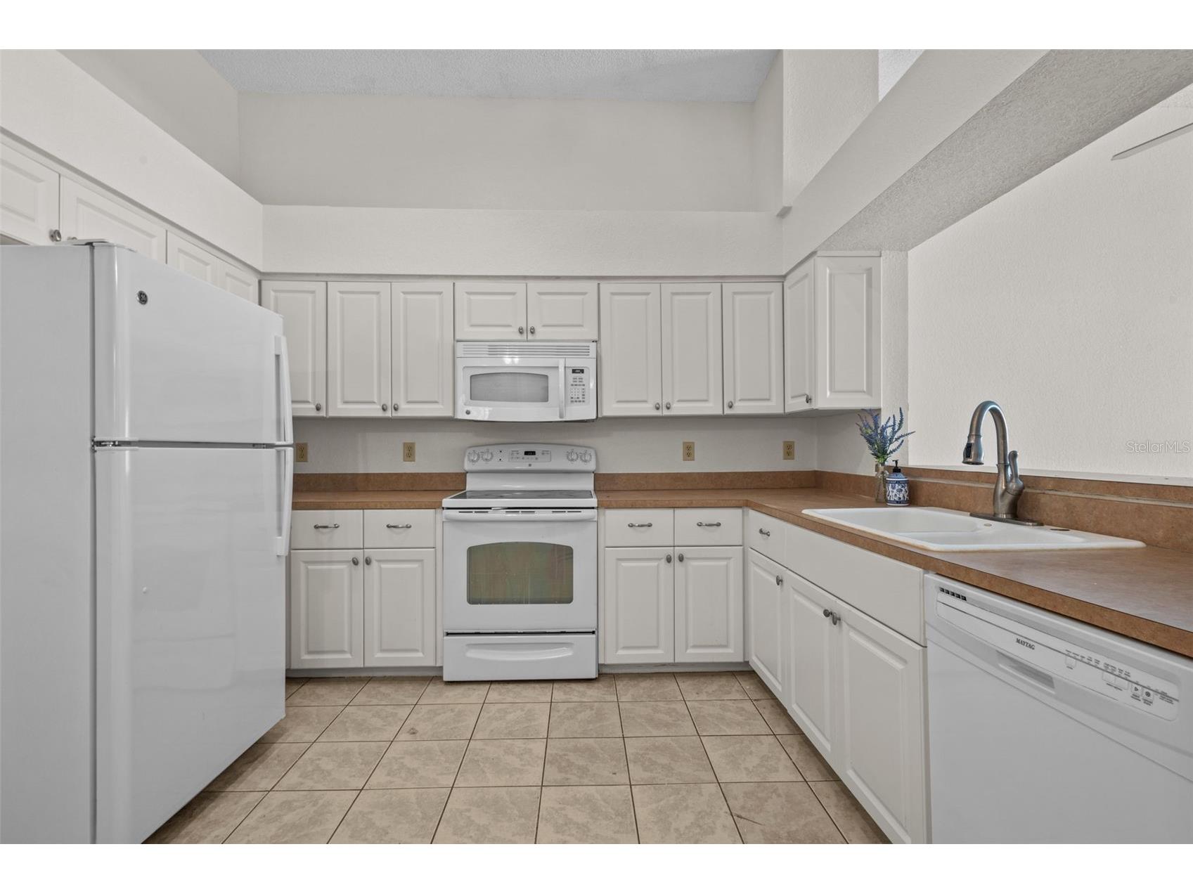 2014 Golfview Drive #2014 Tarpon Springs FL 34689 TB8483185 image8