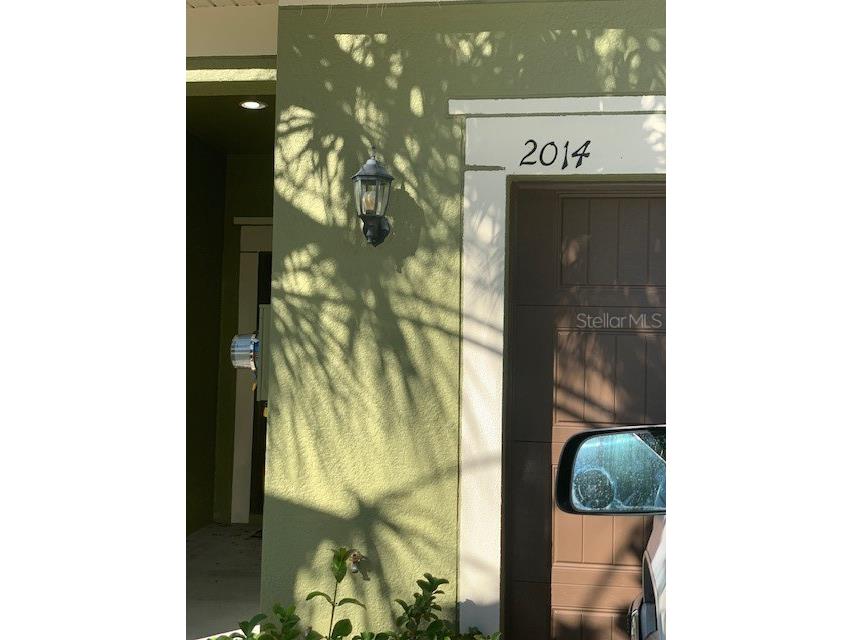 2014 Hawks View Drive Ruskin FL 33570 U8184375 image1