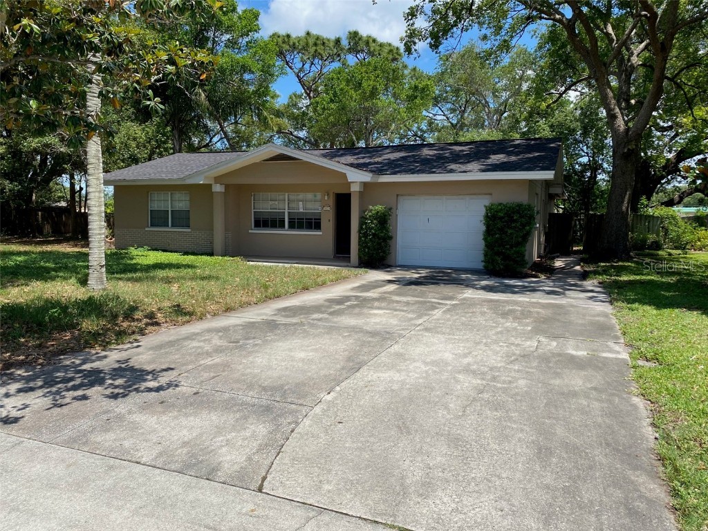 2014 Pinehurst Drive Clearwater FL 33763 W7854970 image1
