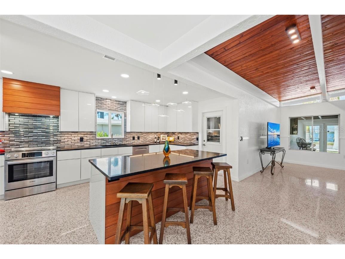 2014 Riverside Drive E Bradenton FL 34208 - MANATEE RIVER A4672794 image26