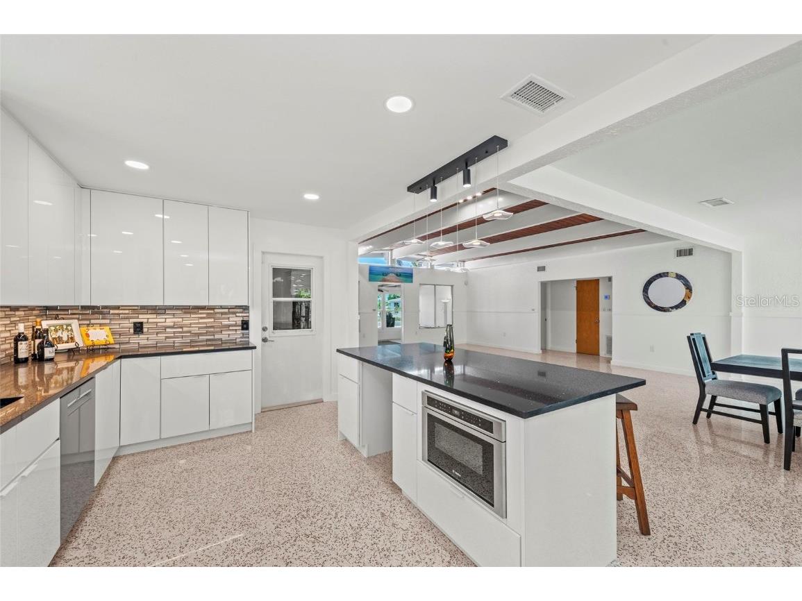 2014 Riverside Drive E Bradenton FL 34208 - MANATEE RIVER A4672794 image29