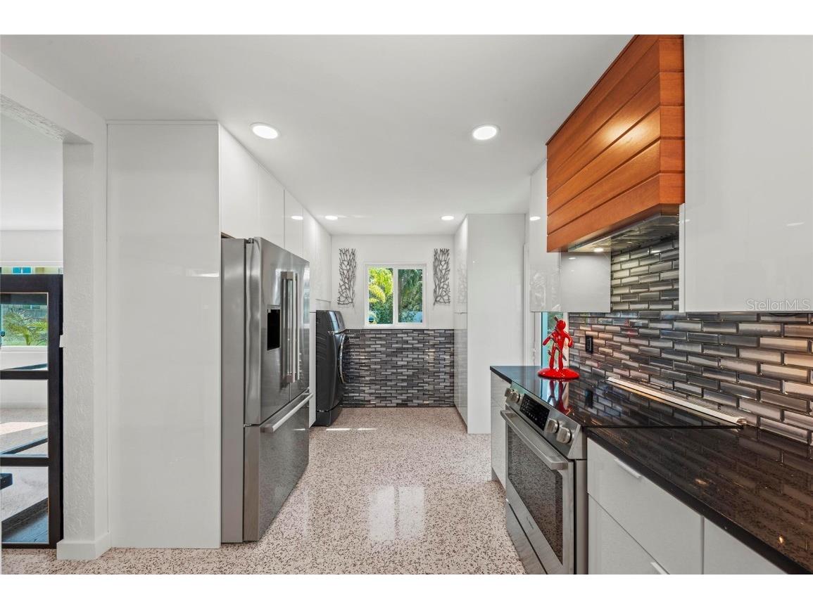 2014 Riverside Drive E Bradenton FL 34208 - MANATEE RIVER A4672794 image30