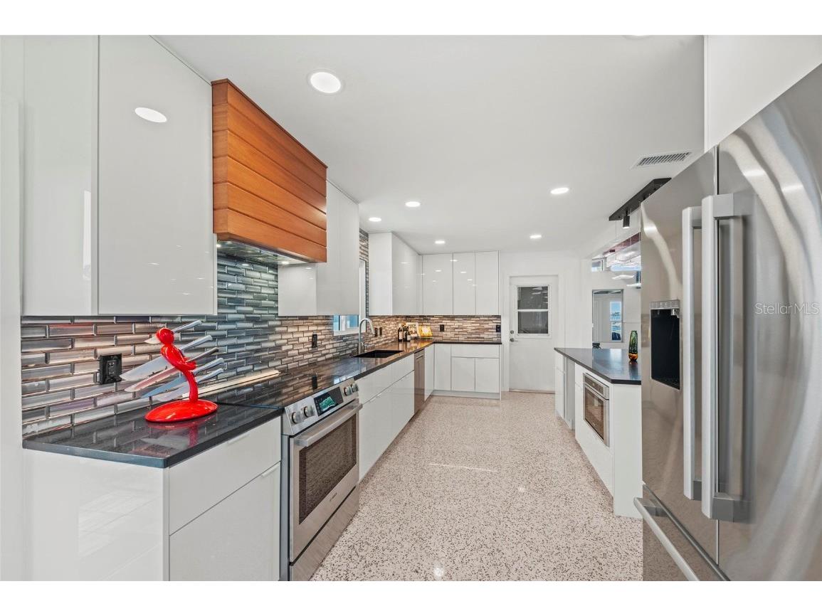 2014 Riverside Drive E Bradenton FL 34208 - MANATEE RIVER A4672794 image31