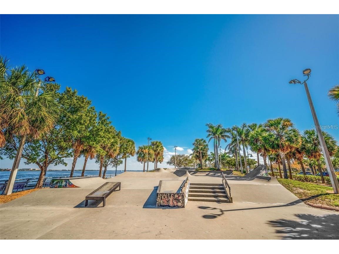 2014 Riverside Drive E Bradenton FL 34208 - MANATEE RIVER A4672794 image54