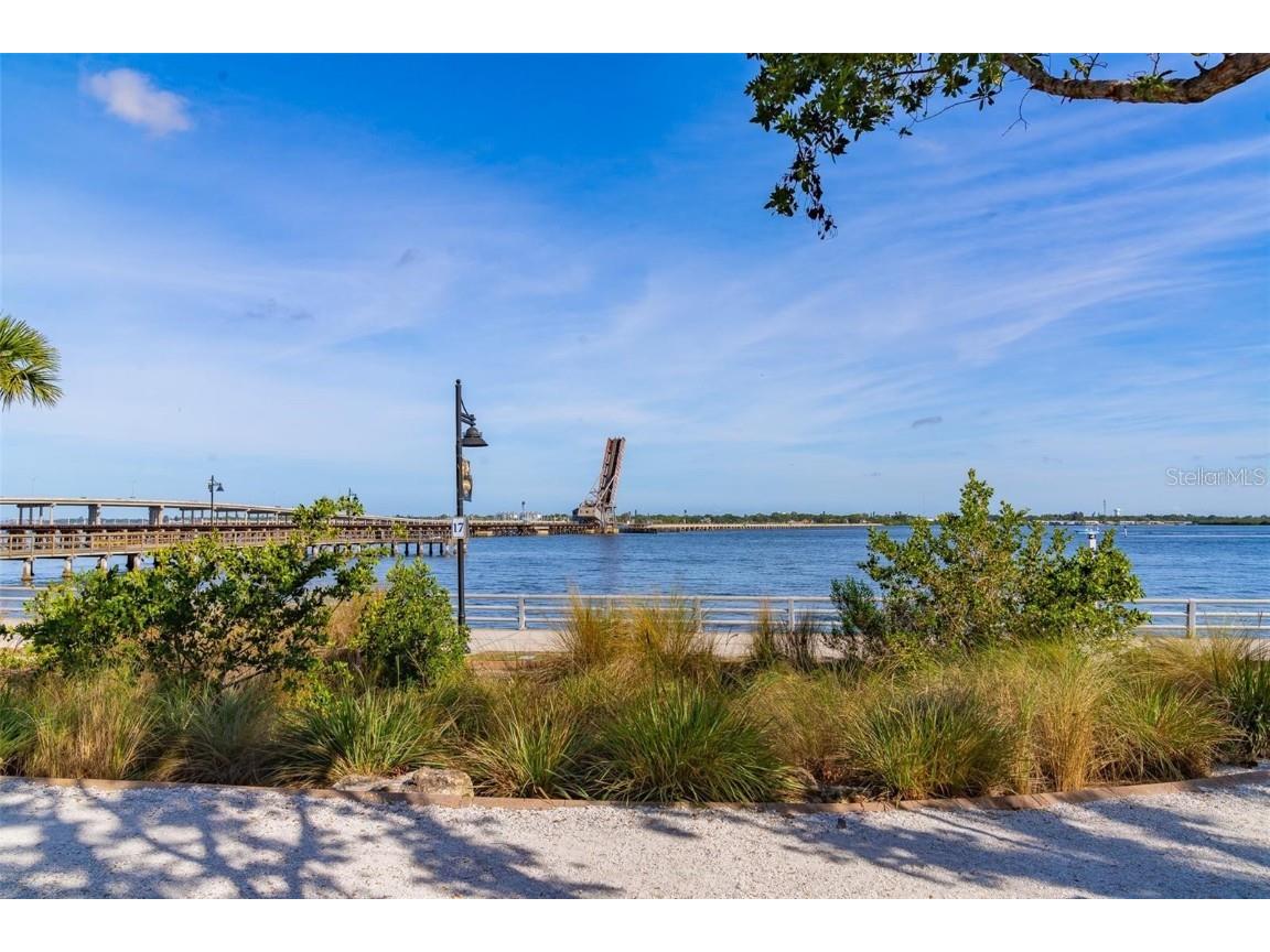 2014 Riverside Drive E Bradenton FL 34208 - MANATEE RIVER A4672794 image56