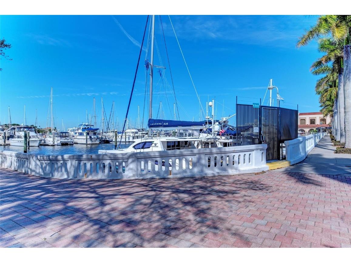 2014 Riverside Drive E Bradenton FL 34208 - MANATEE RIVER A4672794 image59