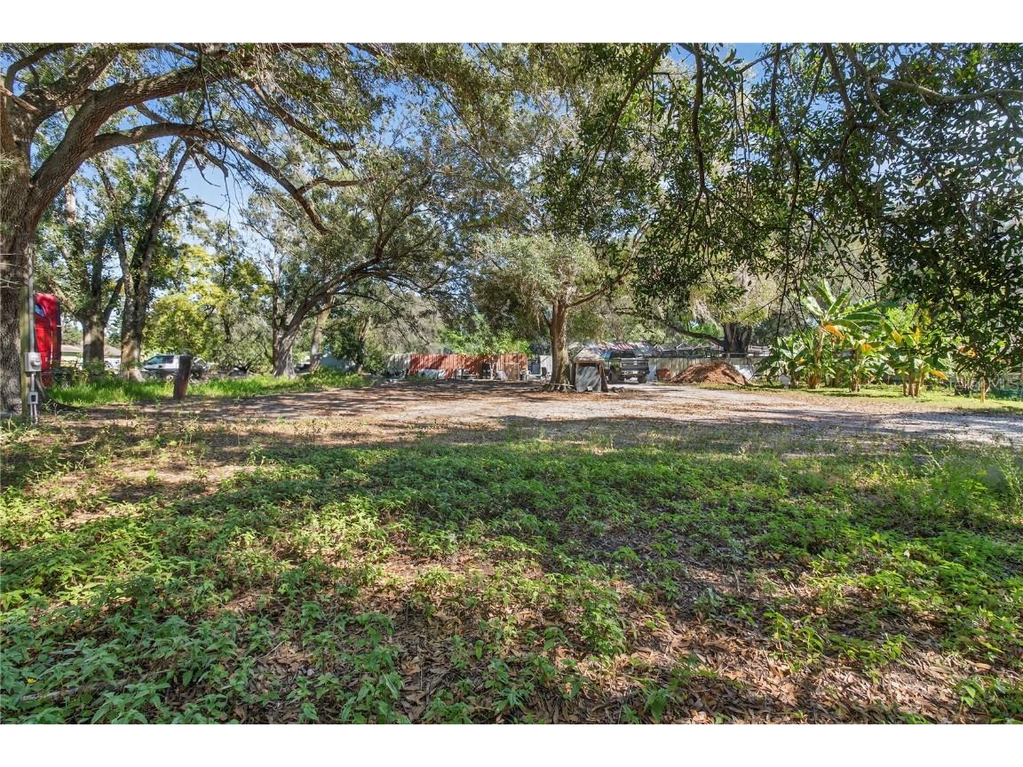 2014 S 58th St Tampa FL 33619 TB8441143 image14