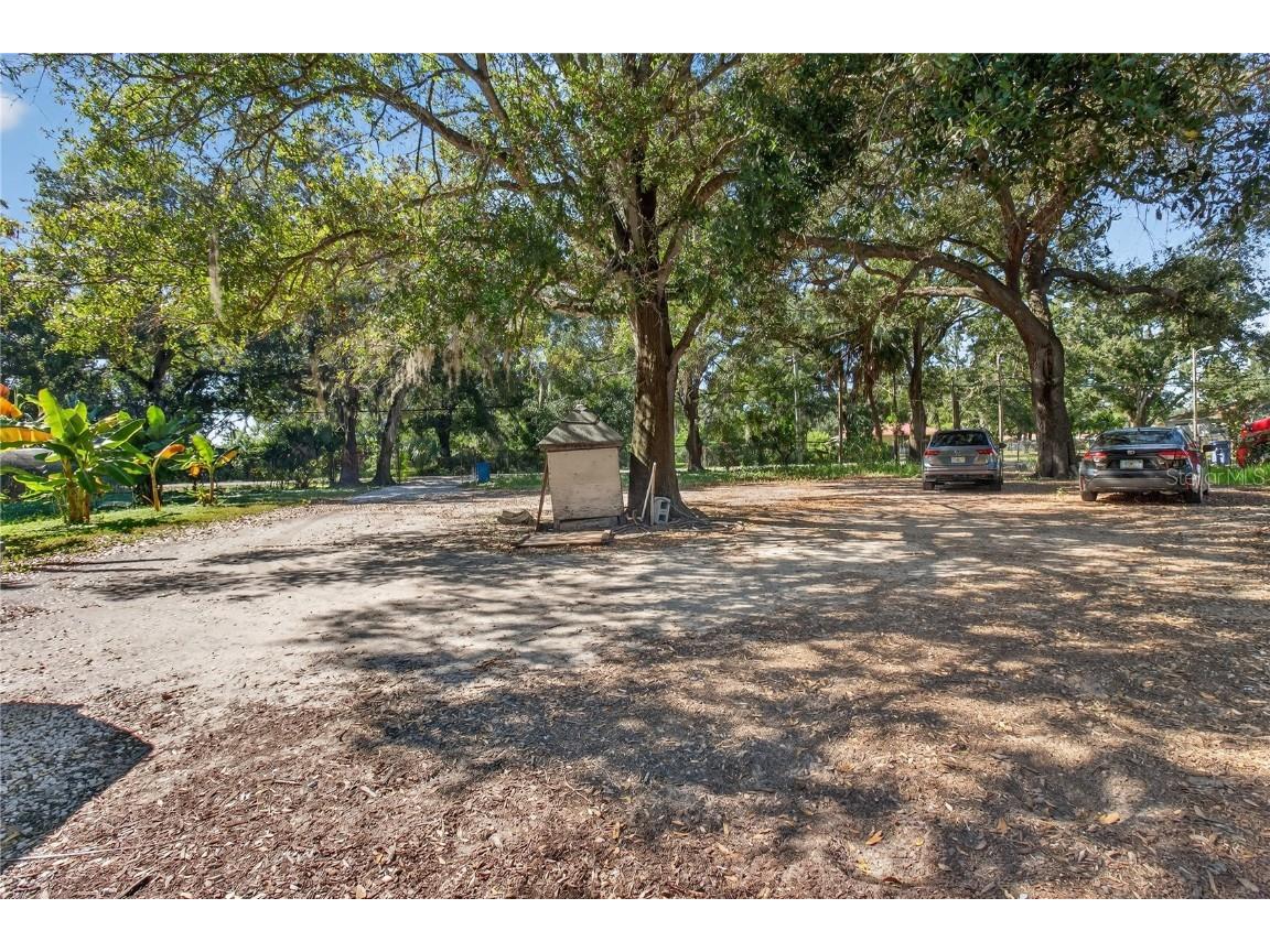 2014 S 58th St Tampa FL 33619 TB8441143 image18