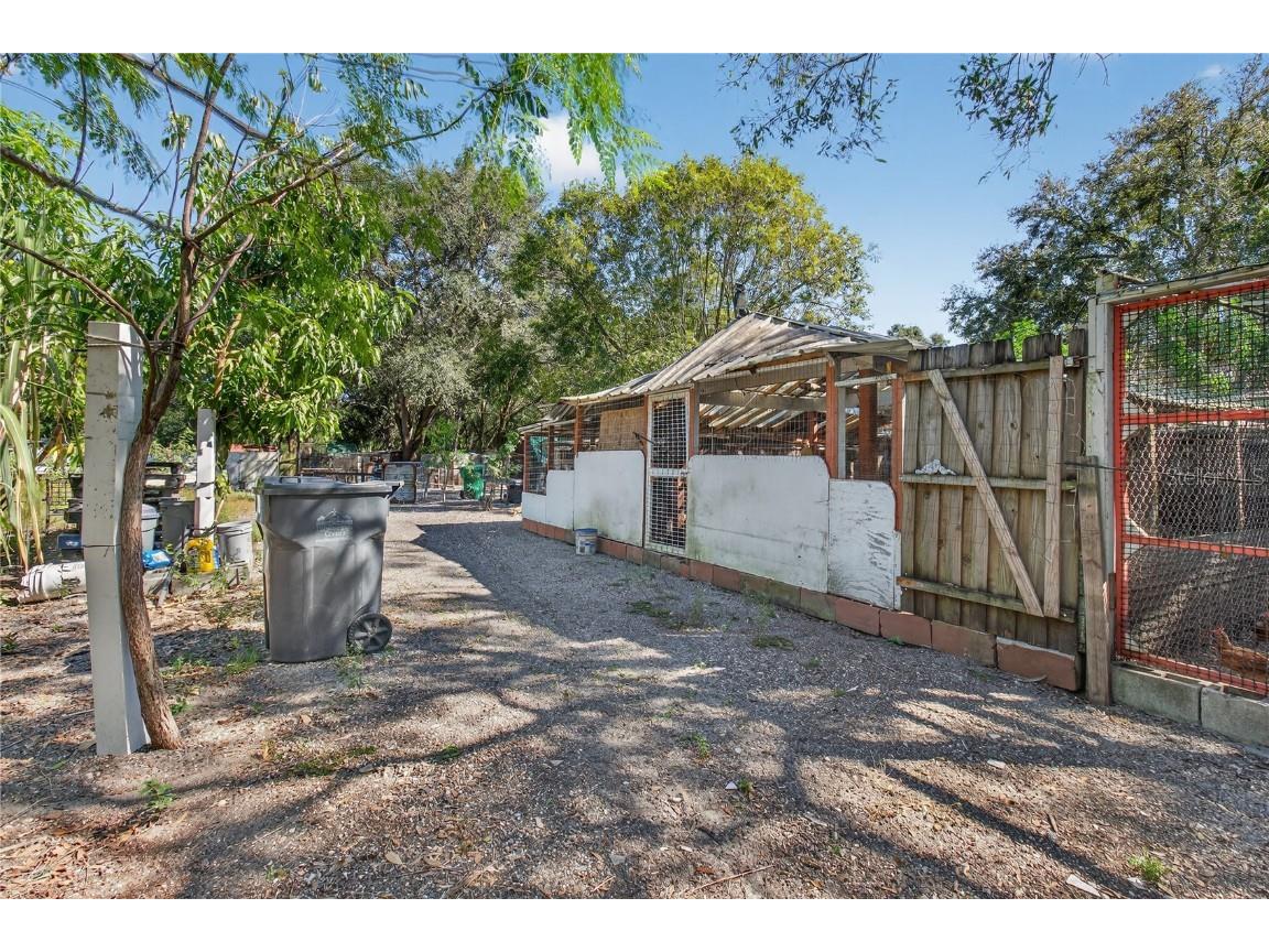 2014 S 58th St Tampa FL 33619 TB8441143 image21