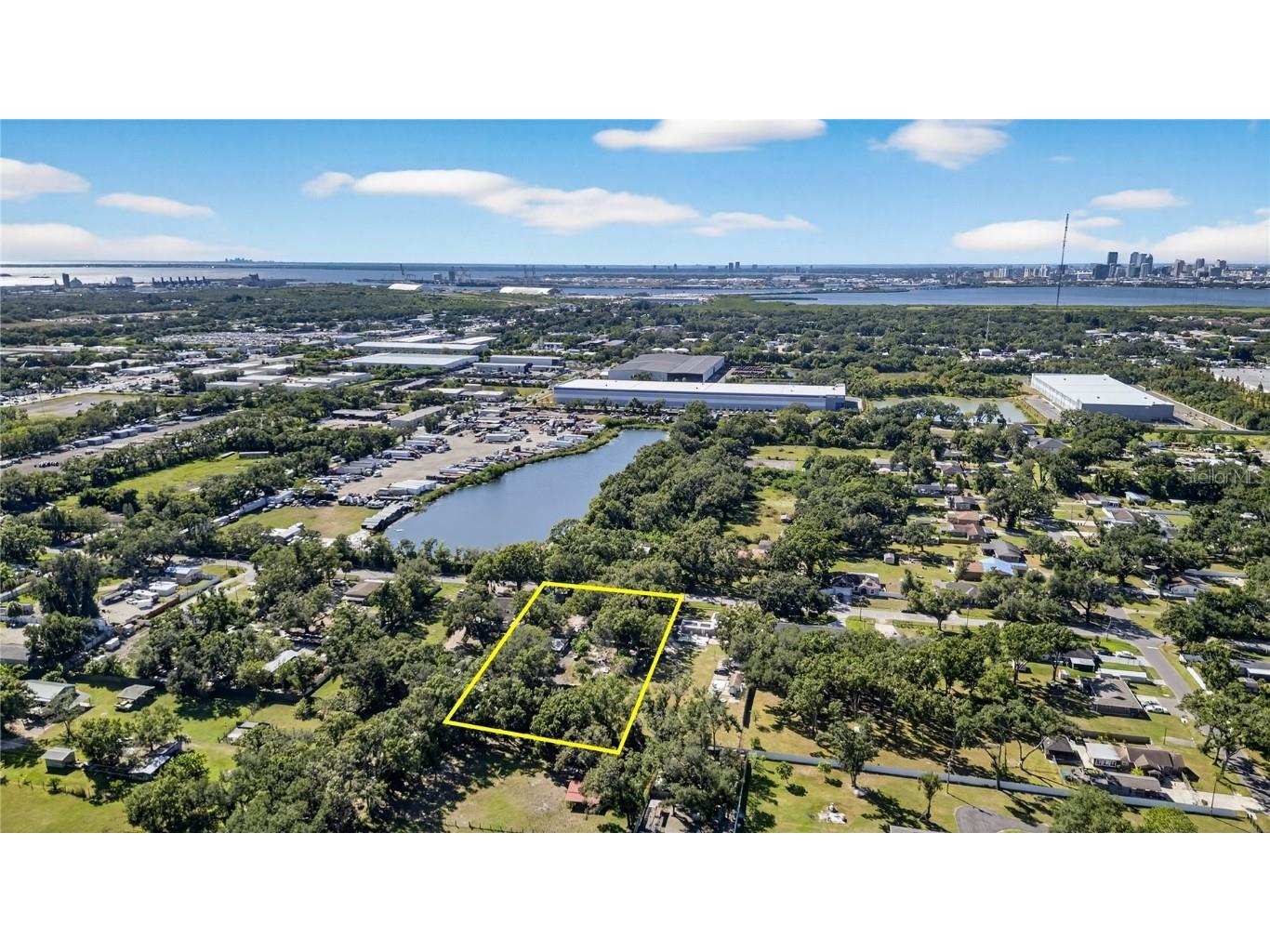 2014 S 58th St Tampa FL 33619 TB8441143 image3