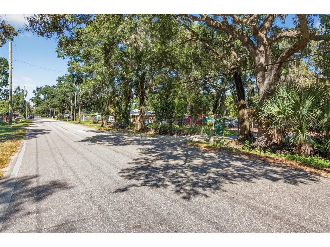 2014 S 58th St Tampa FL 33619 TB8441143 image32